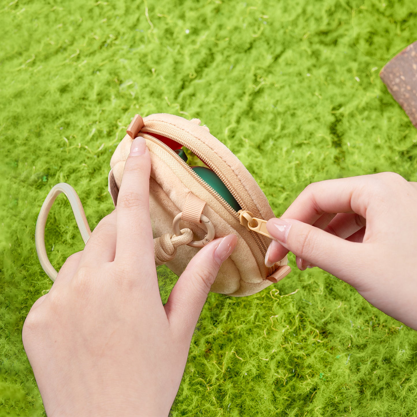 BUBBLELOGUS × Snake Spot Plush Ita Bag for Tamagotchi